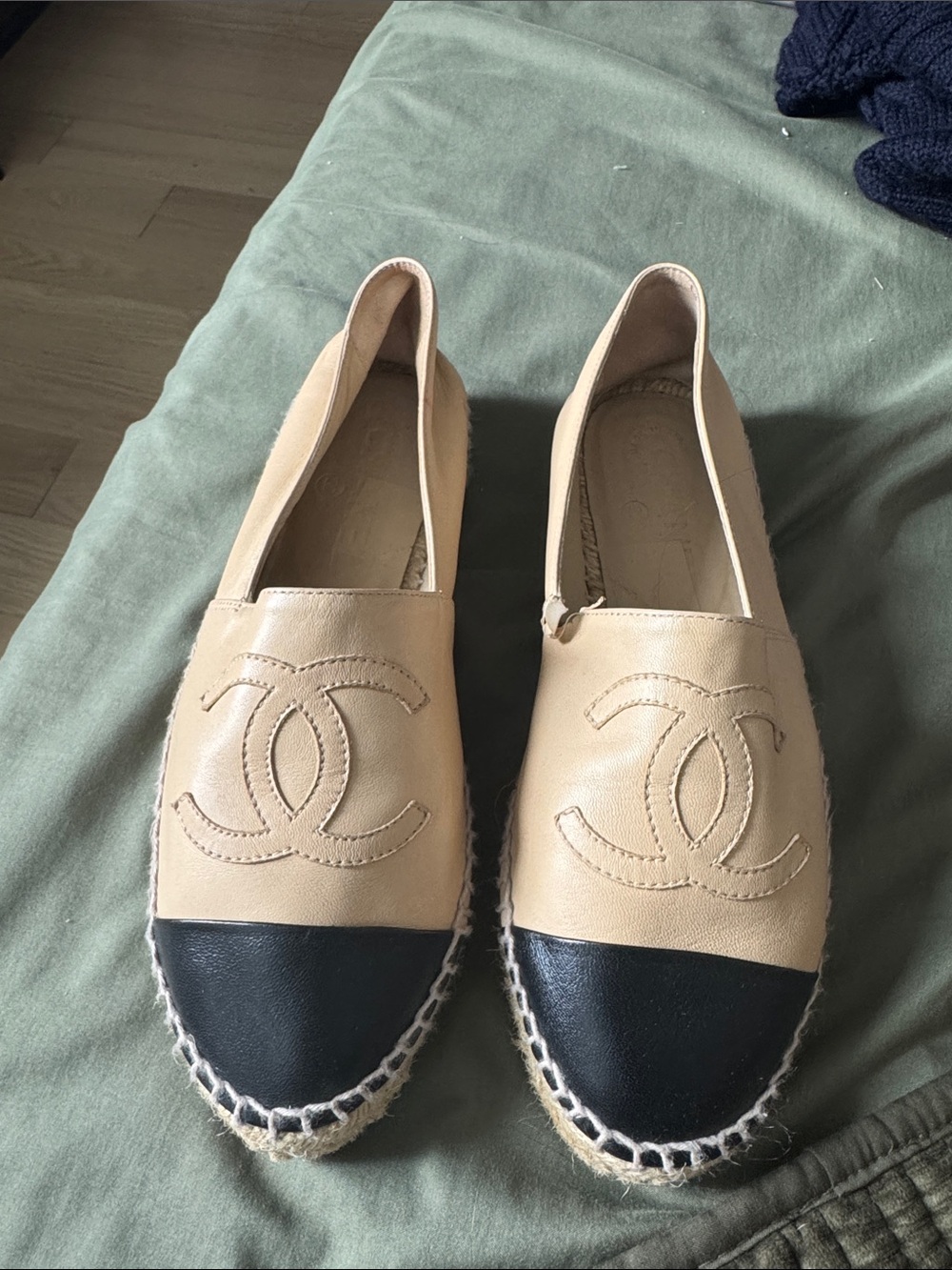 Chanel Beige and Black Leather Espadrilles Slip-Ons 37